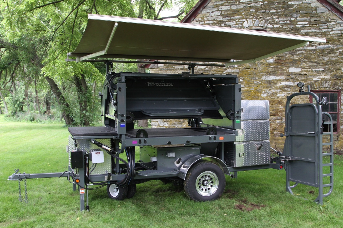 Hydraulic Awning Kit Tuffy Tilt HoofTrimming Tables